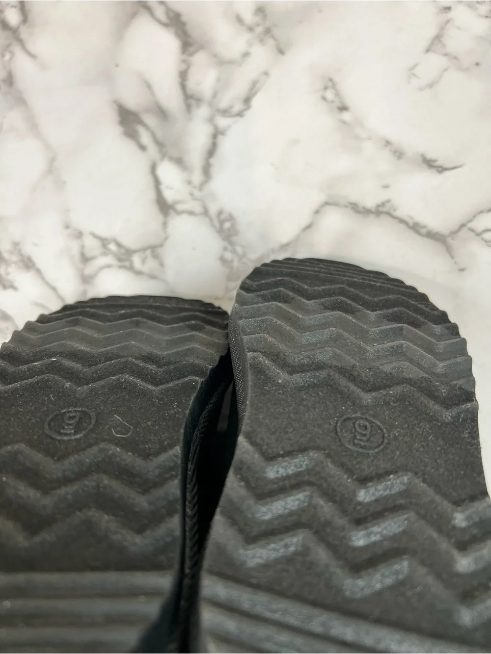 Cat & Jack  Kids Black Faux Fur Slip-On Bootie Slippers Size 9